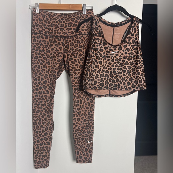 Nike Dri-Fit Workoutfit Set - tank top/M and leggings/S - Picture 2 of 5